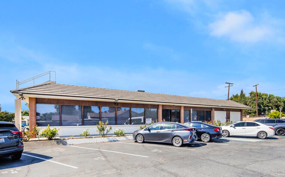 More Photos Of 1890 N Garey Ave, Pomona Medical For Lease