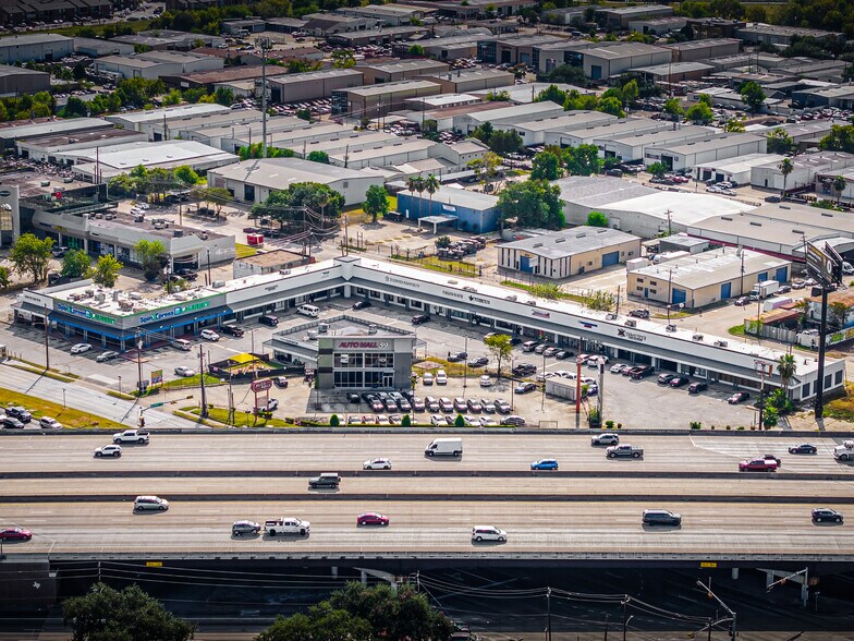 Primary Photo Of 9615-9695 Southwest Fwy, Houston Storefront For Lease