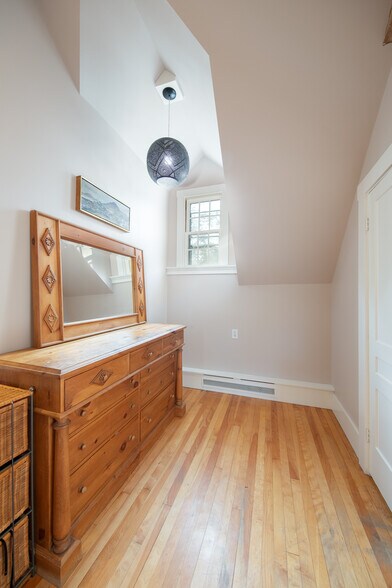 More Photos Of 95 Middletown Rd, South Londonderry Restaurant For Sale