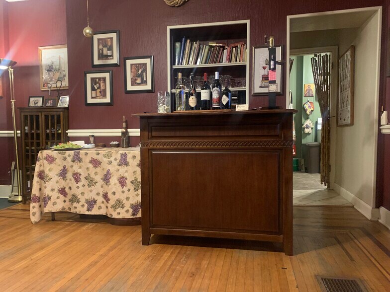 More Photos Of 1728 Cleveland Ave NW, Canton Freestanding For Sale