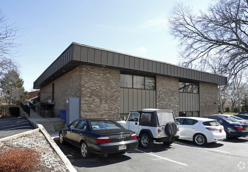 More Photos Of 776 Amboy Ave, Edison Medical For Lease