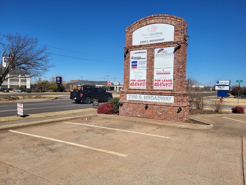 More Photos Of 2300 S Broadway, Edmond Medical For Lease