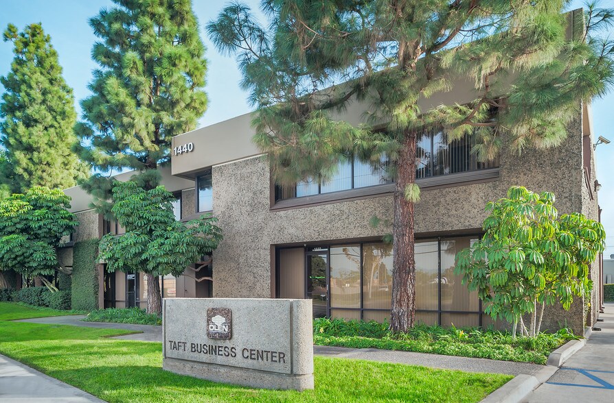 More Photos Of 1434-1440 W Taft Ave, Orange Light Distribution For Lease