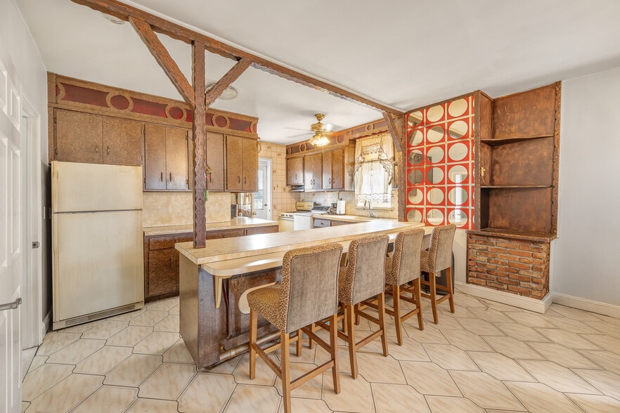 More Photos Of 2339 Astoria Blvd, Long Island City Apartments For Sale