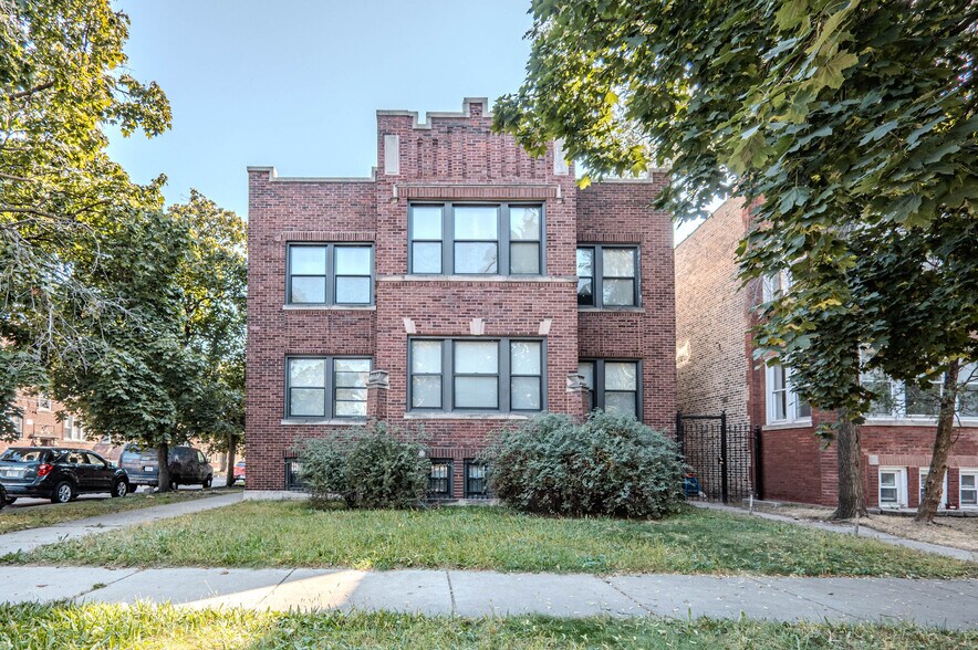 Primary Photo Of 7701 S Eggelston St, Chicago Apartments For Sale