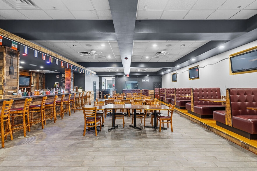 More Photos Of 159 S Main St, Fall River General Retail For Sale
