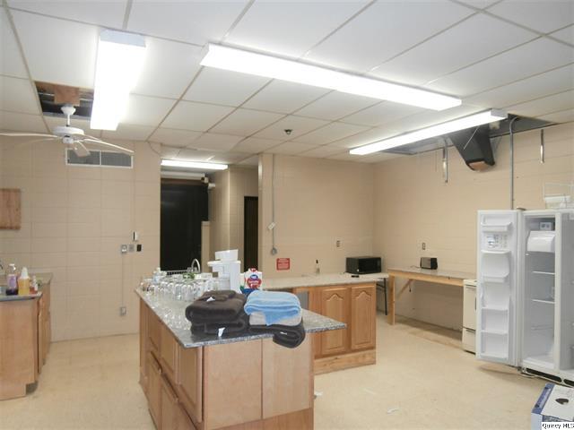 More Photos Of 307 N Main St, Loraine Lodge Meeting Hall For Sale