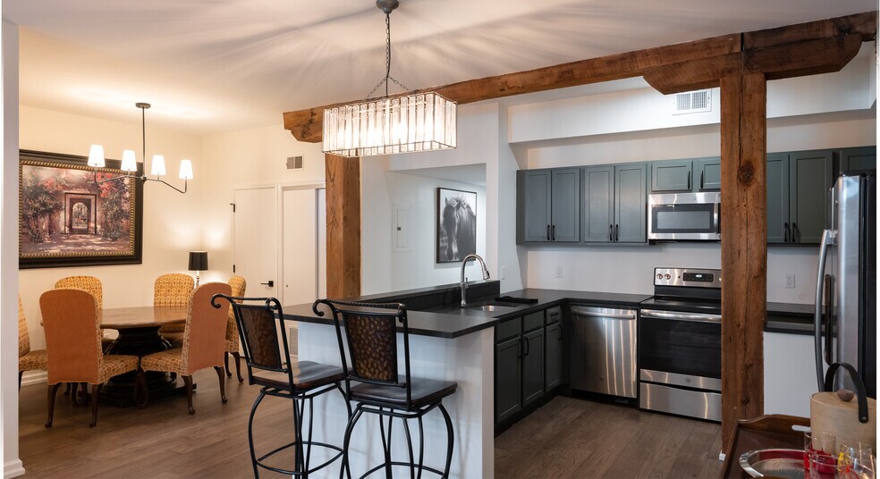 More Photos Of 600 E Main St, Louisville Apartments For Sale