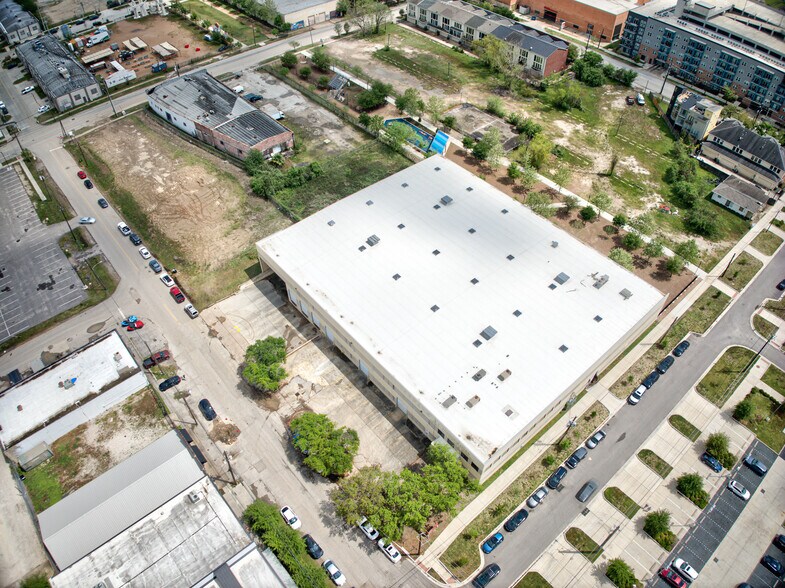 More Photos Of 1411 Hutchins St, Houston Warehouse For Lease