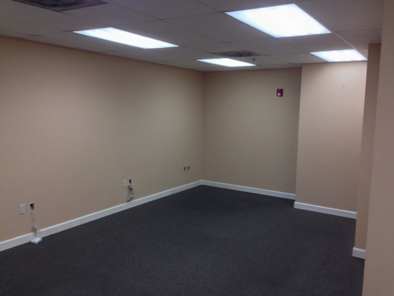 More Photos Of 1603 S Hiawassee Rd, Orlando Medical For Lease