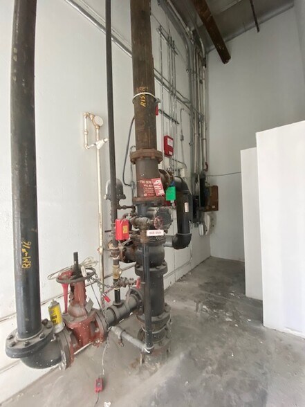 More Photos Of 1700-1800 NW 1st Ave, Boca Raton Warehouse For Lease