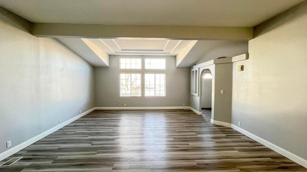 More Photos Of 5561 W 3600 S, Cedar City Specialty For Sale