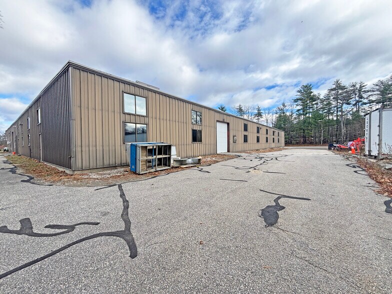 More Photos Of 340 Commerce Way, Pembroke Manufacturing For Sale