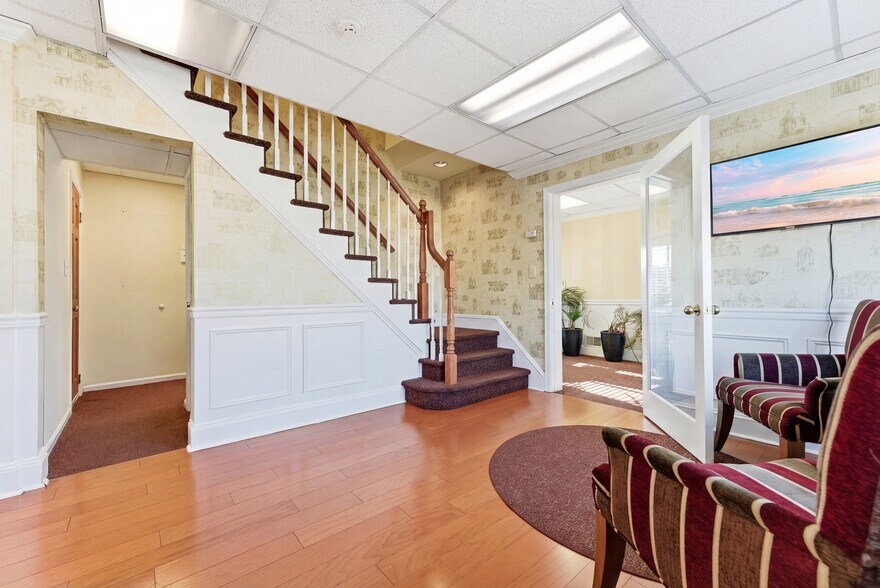 More Photos Of 1307 Stuyvesant Ave, Union Township Office For Sale