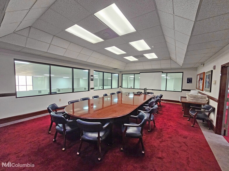 More Photos Of 1261 1st St S, Columbia Light Distribution For Sale