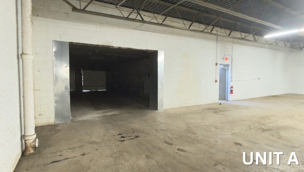 More Photos Of 3333 East End Ave, South Chicago Heights Distribution For Lease