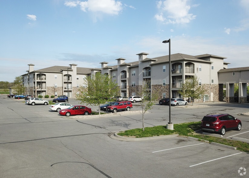 More Photos Of 630 NW Yennie St, Grain Valley Apartments For Lease