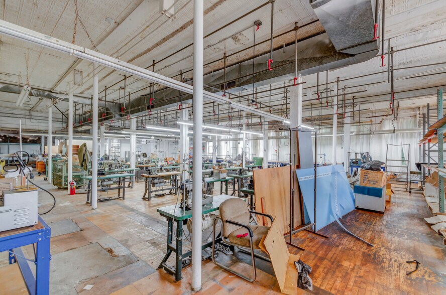 More Photos Of 509 74th St, North Bergen Warehouse For Sale