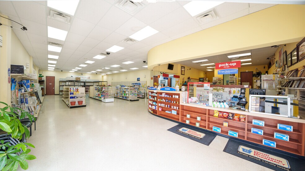 More Photos Of 2615 Strawberry Rd, Pasadena Drugstore For Sale