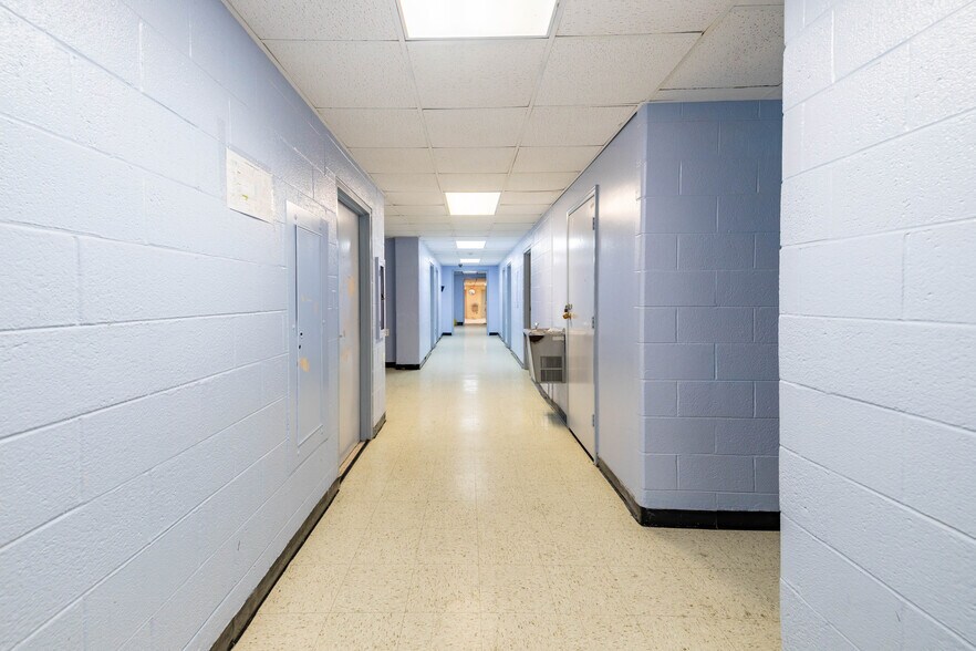 More Photos Of 6902 Chicago Rd, Warren Schools For Sale