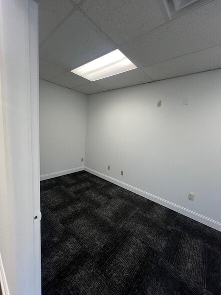 More Photos Of 1601 Republic Rd, Huntingdon Valley Warehouse For Lease