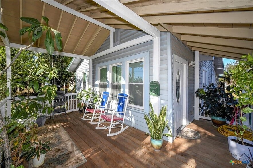 More Photos Of 1440 Business 35 S, New Braunfels, TX 78130, New Braunfels Office Residential For Sale