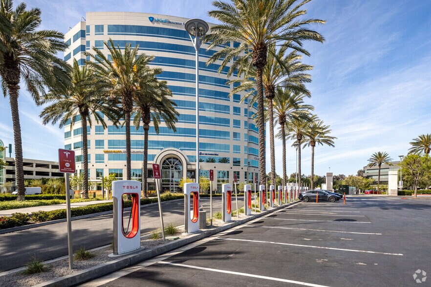 More Photos Of 2438 E Katella Ave, Anaheim Restaurant For Lease