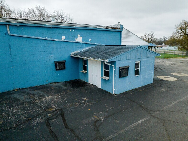 More Photos Of 21 1/2 W Main St, South Vienna Post Office For Sale