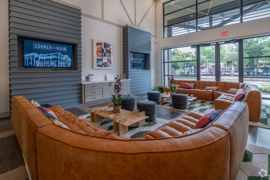 More Photos Of 1148 N Main St, Jacksonville Apartments For Lease