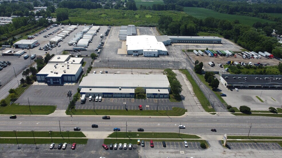 More Photos Of 562 S Reynolds Rd, Toledo Warehouse For Lease