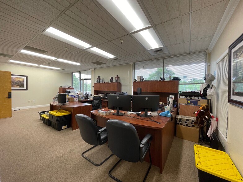 More Photos Of 190 S Orchard Ave, Vacaville Office For Lease