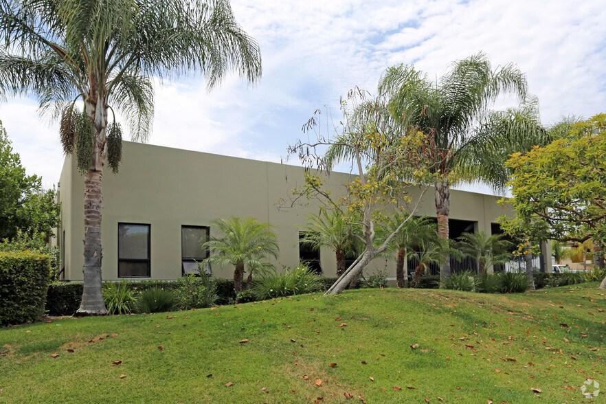 More Photos Of 16722 Hale Ave, Irvine Warehouse For Lease