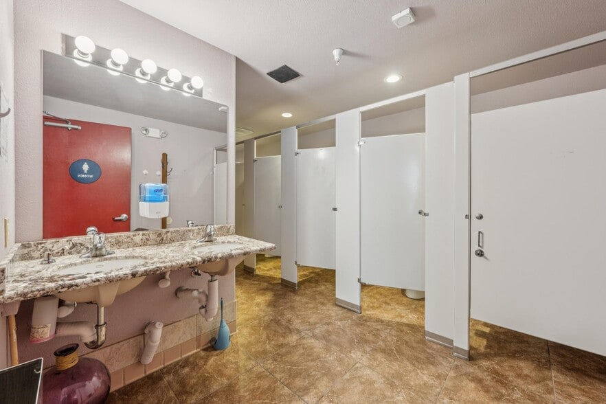 More Photos Of 636 Ward St, Martinez Theater Concert Hall For Sale