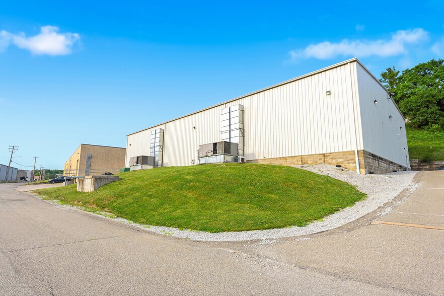 More Photos Of 111 Terence Dr, Pittsburgh Warehouse For Sale