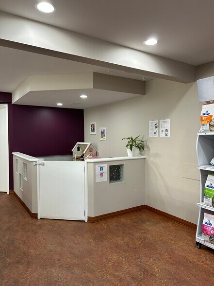 More Photos Of 620 Fanshawe Park Rd E, London Medical For Sale