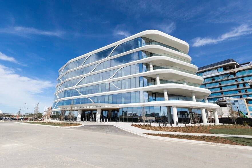 Primary Photo Of One Shipyards pl, Jacksonville Office For Lease