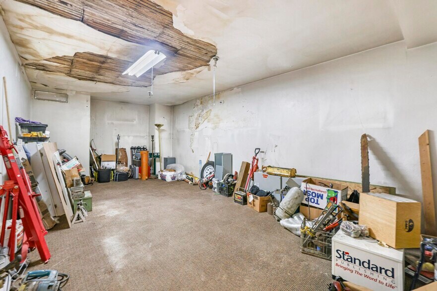 More Photos Of 233 Main Ave E, Twin Falls Storefront For Sale