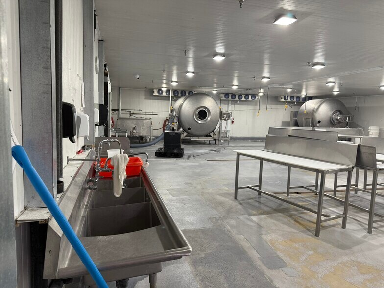 More Photos Of 15268 Proctor Ave, City of Industry Food Processing For Sale