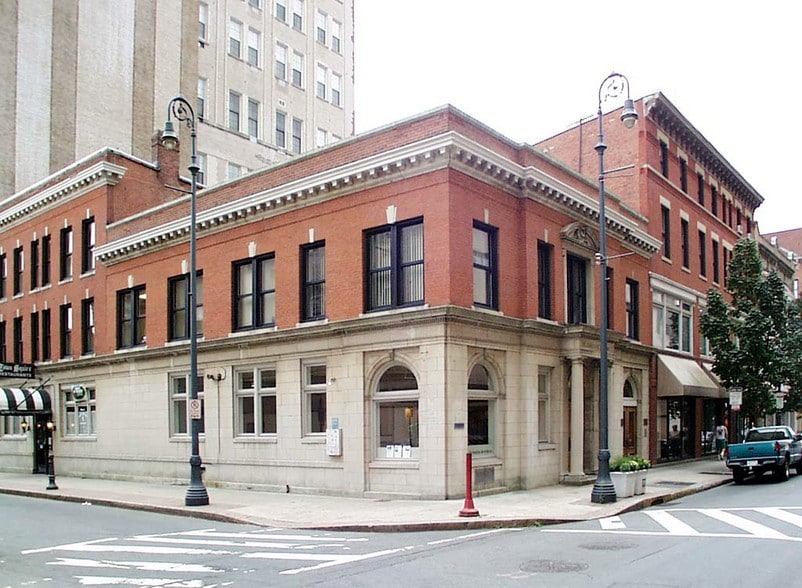 More Photos Of 171-175 Orange St, New Haven Office Residential For Lease