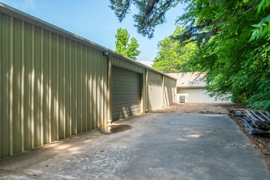 More Photos Of 15288 AR-22, Dardanelle Warehouse For Sale