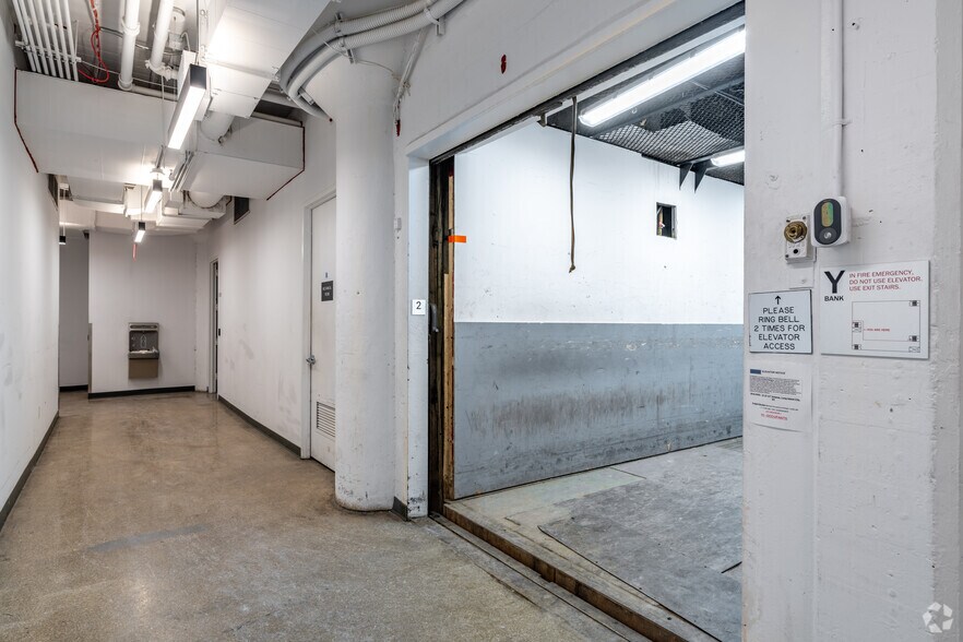 More Photos Of 21-07 41st Ave, Long Island City Industrial For Lease