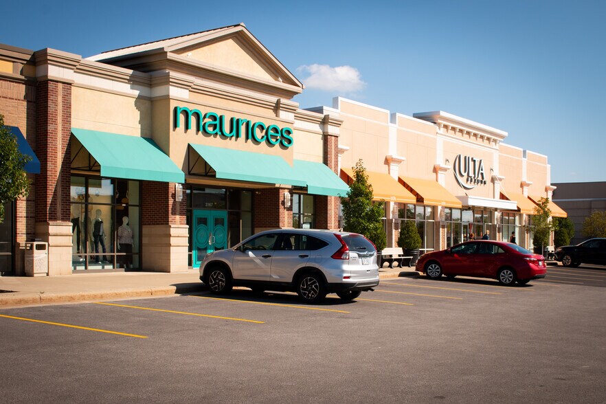 More Photos Of 3171-3221 Westgate Mall, Fairview Park Unknown For Lease