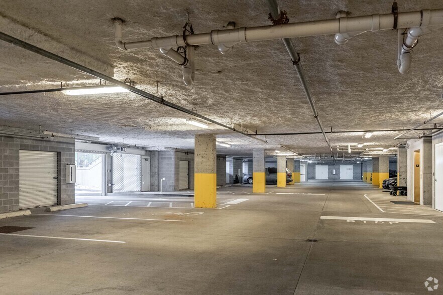 More Photos Of 820 N Thompson Ln, Murfreesboro Apartments For Sale