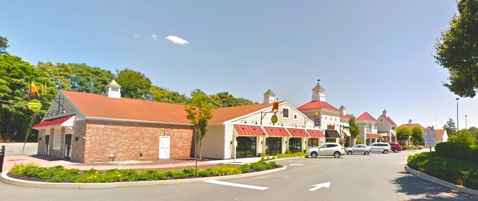 More Photos Of 333-345 W Main St, Leola Storefront Retail Office For Sale