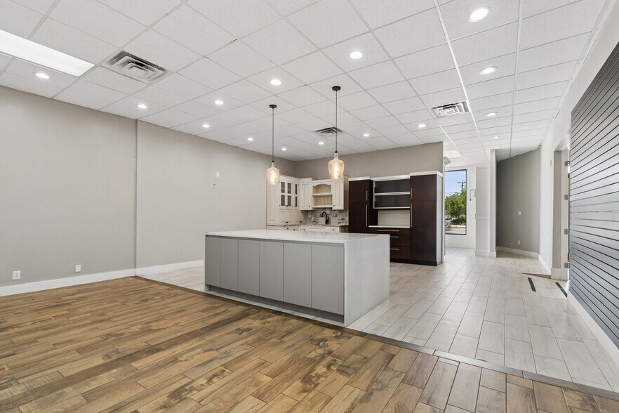 More Photos Of 2801-2805 Dr Martin Luther King Jr St N, Saint Petersburg Storefront Retail Office For Lease