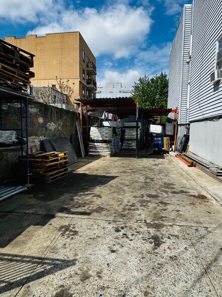 More Photos Of 10607 Northern Blvd, Corona Apartments For Lease