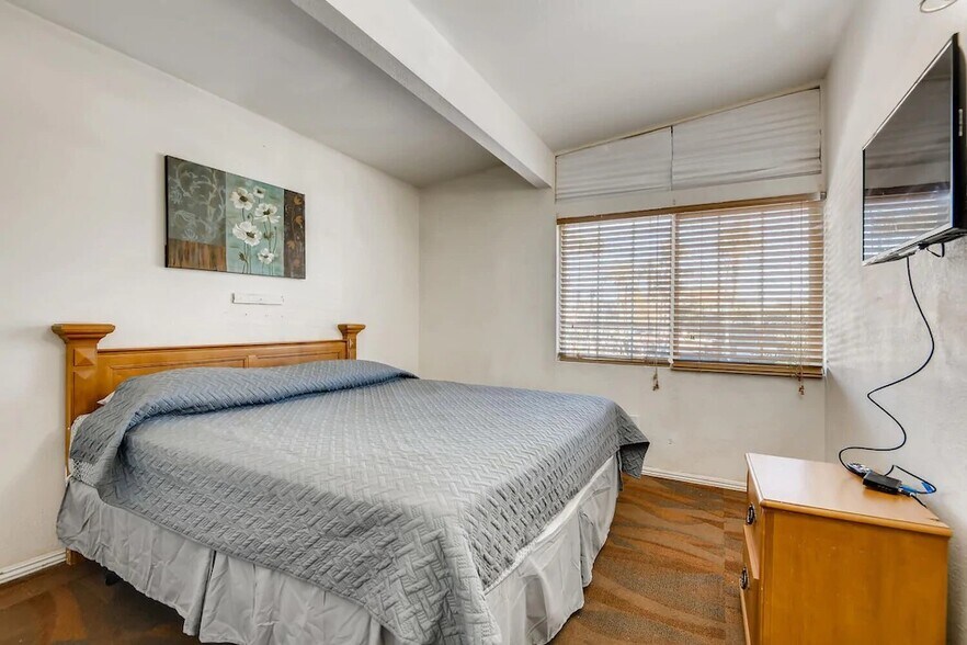 More Photos Of 3847 S Eastern Ave, Las Vegas Office For Sale