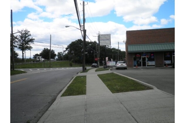 More Photos Of 2645 Forest Ave, Staten Island General Retail For Lease
