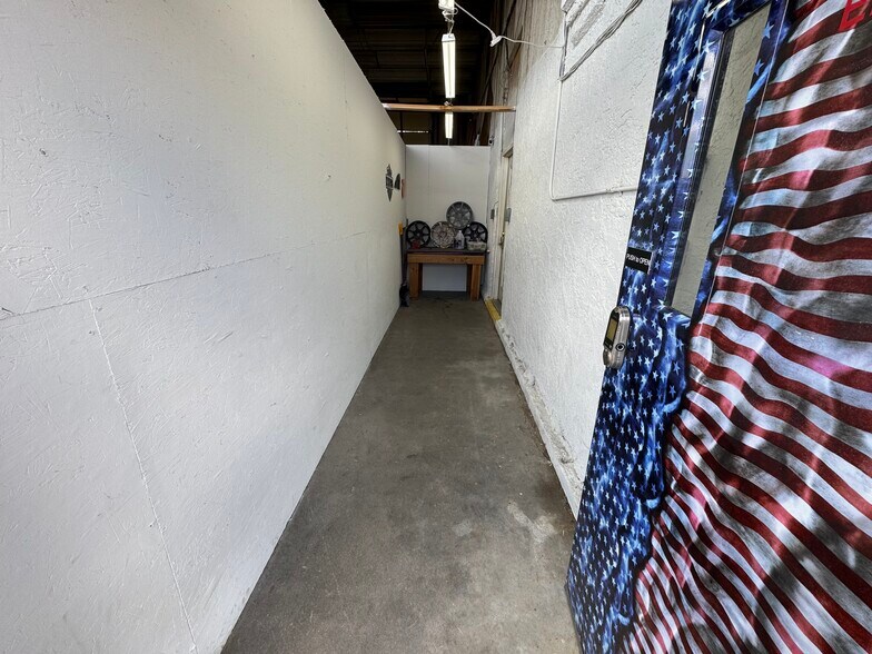 More Photos Of 305 Central Ave, Wiggins Auto Salvage Facility For Sale