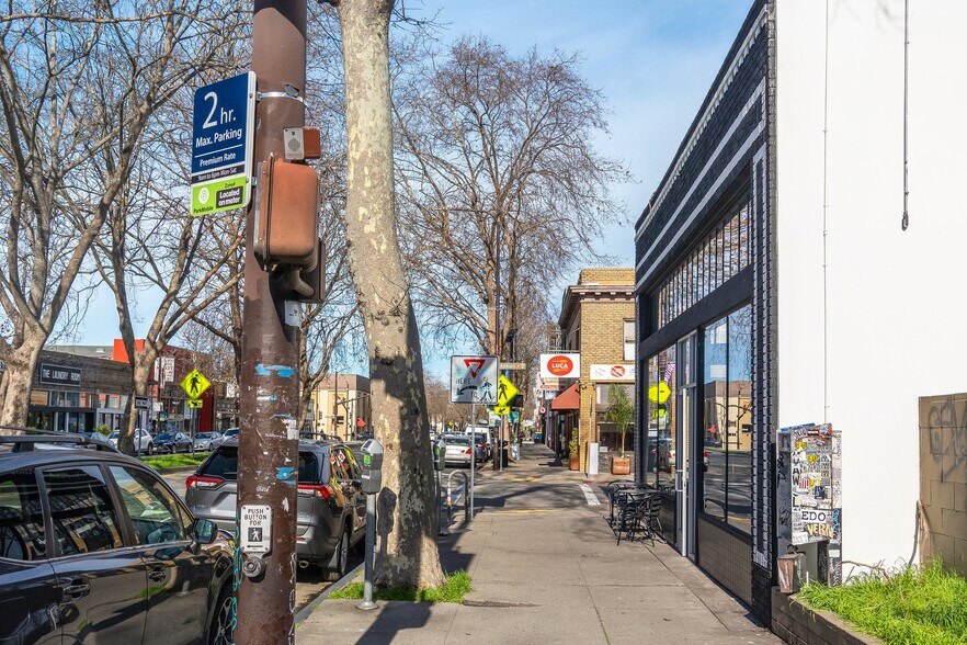 More Photos Of 2101 San Pablo Ave, Berkeley Restaurant For Sale